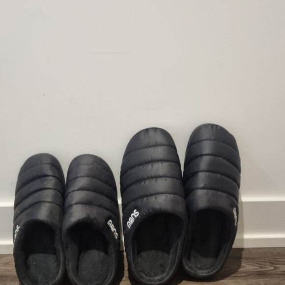 Subu F Line Black Slippers - Picture 4 of 5